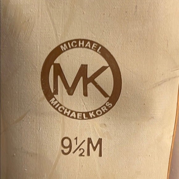 UC Michael Kors Nude Peep-Toe Platform Heels – Women’s 9.5 - Picture 9 of 9